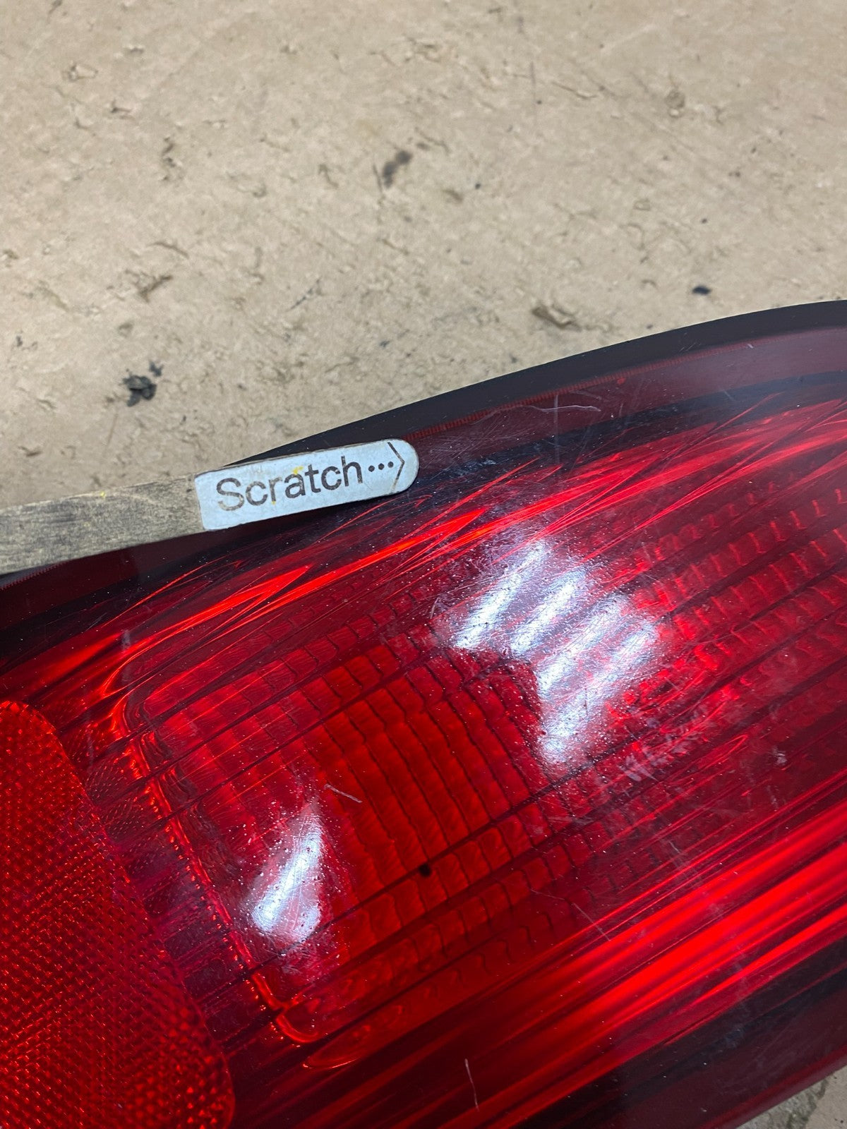 2003-2006 Lincoln Navigator Right Passenger RH Inner Tail Light OEM P6809 DW4