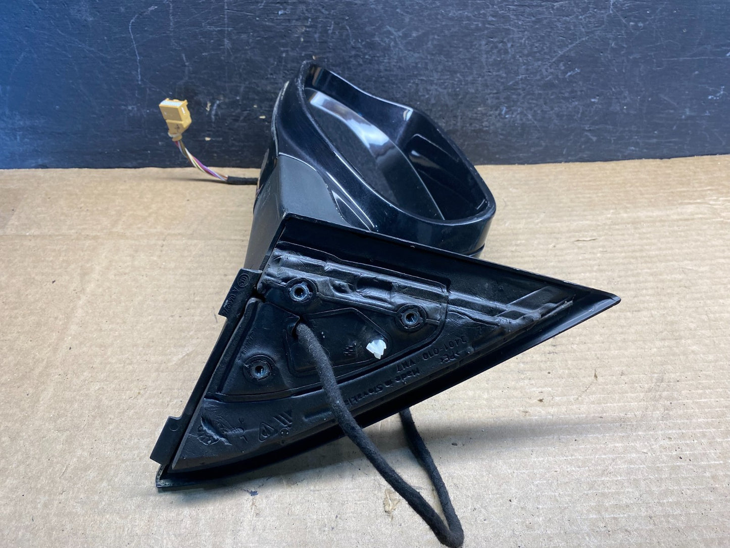 2008 to 2010 Porsche Cayenne Driver Left Side Door View Mirror AD9771 DW4