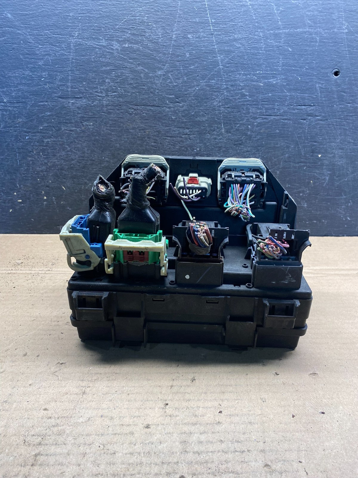 2009 Liberty Nitro TIPM Power Integrated Fuse Box Module AH9904 DW1