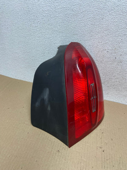 1998 to 2002 Lincoln Town Car Right Passenger RH Tail Light AE9480 LK2