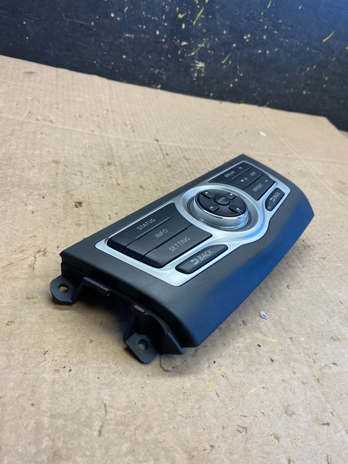 2009-2014 Nissan Murano AM FM Radio CD Control Panel Z0284 DG1