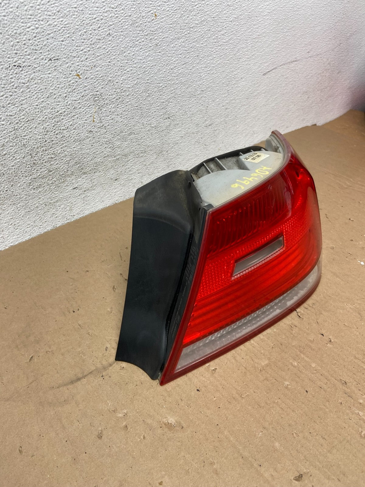 2007 to 2010 BMW M3 328i 335i Coupe Right Passenger RH Tail Light AD6496 DW2