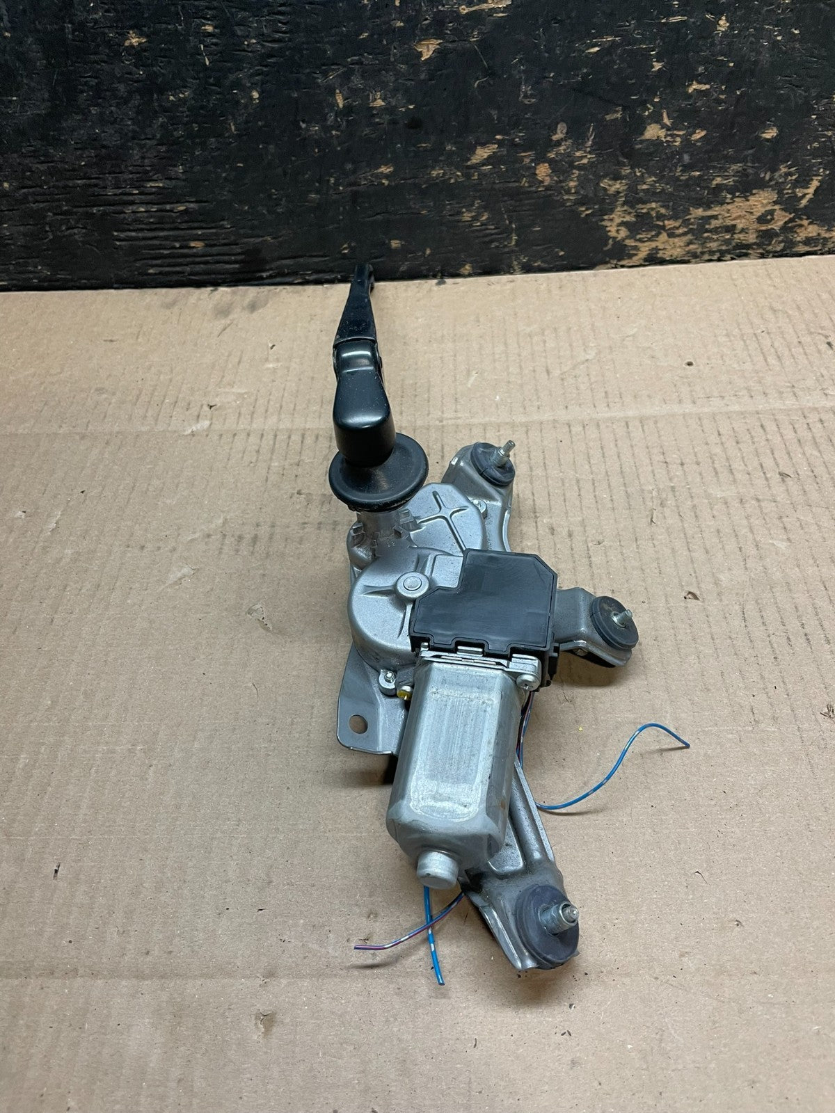 2011-2020 Toyota Sienna Rear Windshield Washer Wiper Motor W5945 DG3