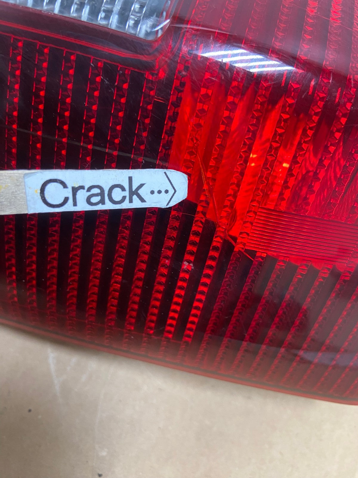 2006-2011 Mitsubishi Endeavor Right Passenger RH Side Tail Light AD2552 LK3