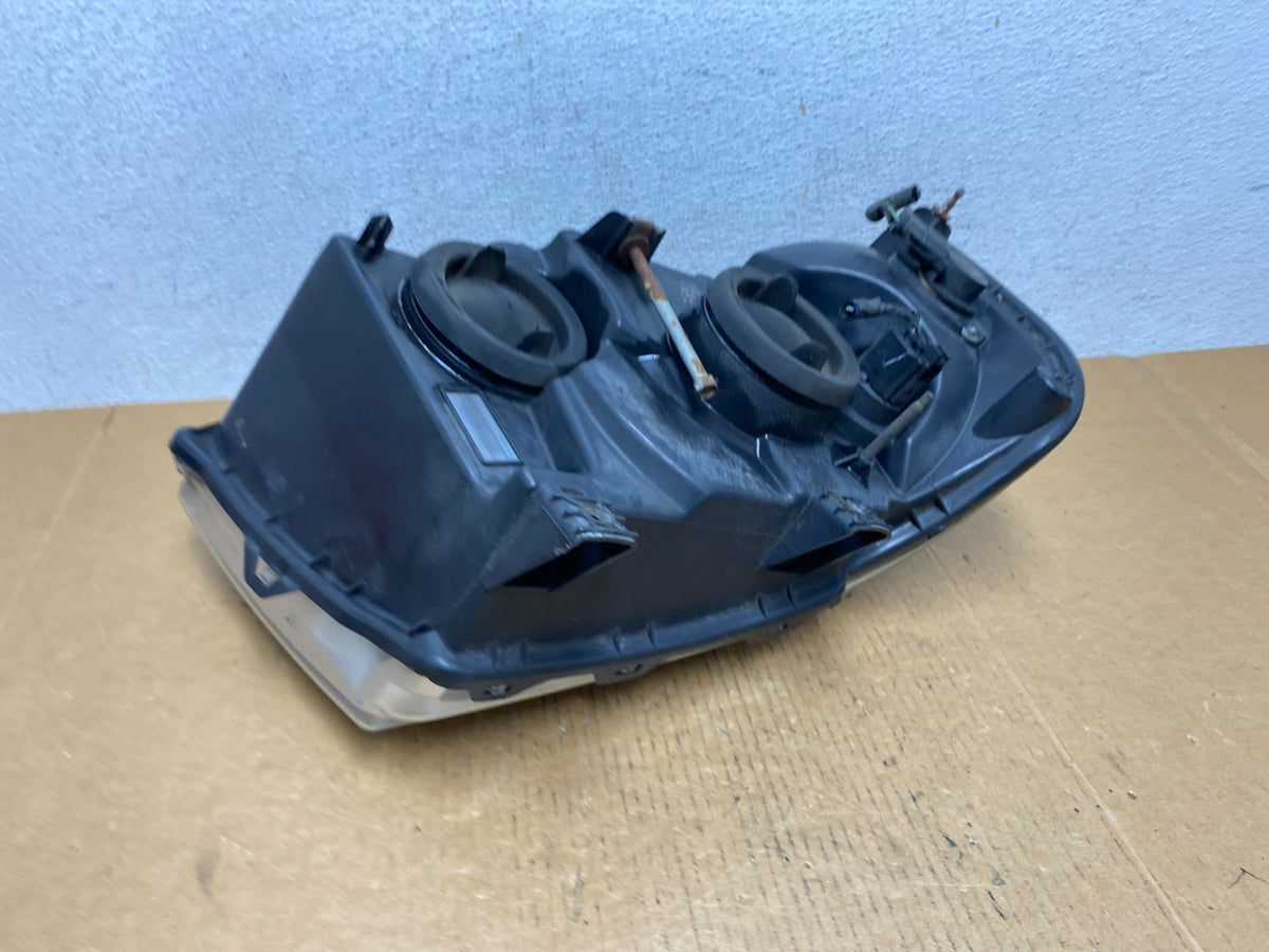 2003 - 2006 Ford Expedition Left Driver LH Side Headlight Halogen AD9243 DW4
