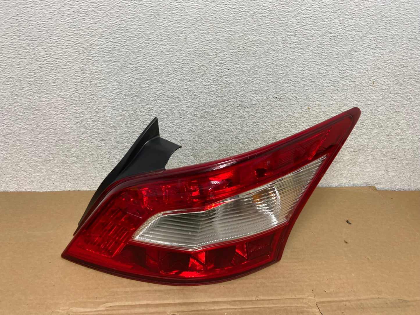 2009 2010 2011 Nissan Maxima Right Passenger RH Side Tail light AD3794 LK0