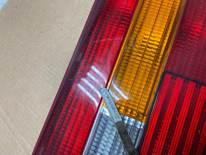 1990-1992 Volvo 740 Right Passenger RH Side Tail Light AI3734 DG3