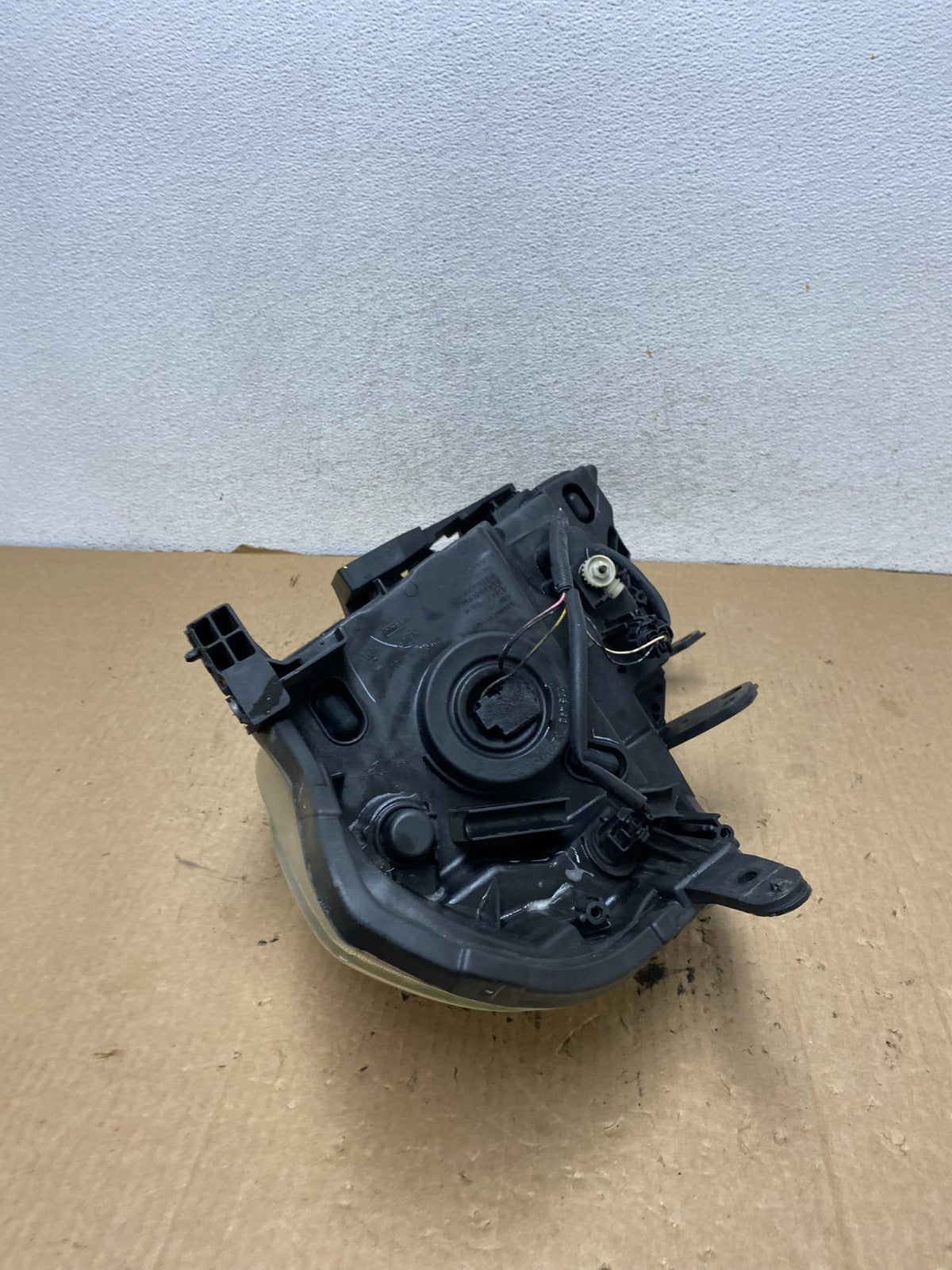 2008 to 2012 Nissan Versa Headlight Right Passenger Rh Side AG2300 DW6