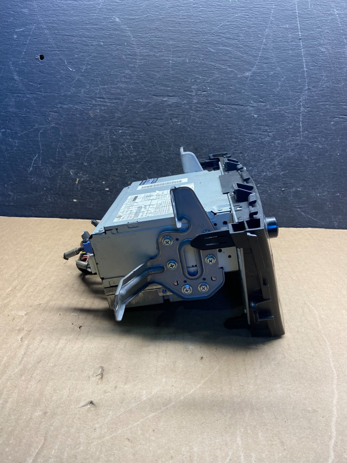 2012 to 2015 Toyota Prius V Radio Stereo Receiver CD Player AF9384 DG3