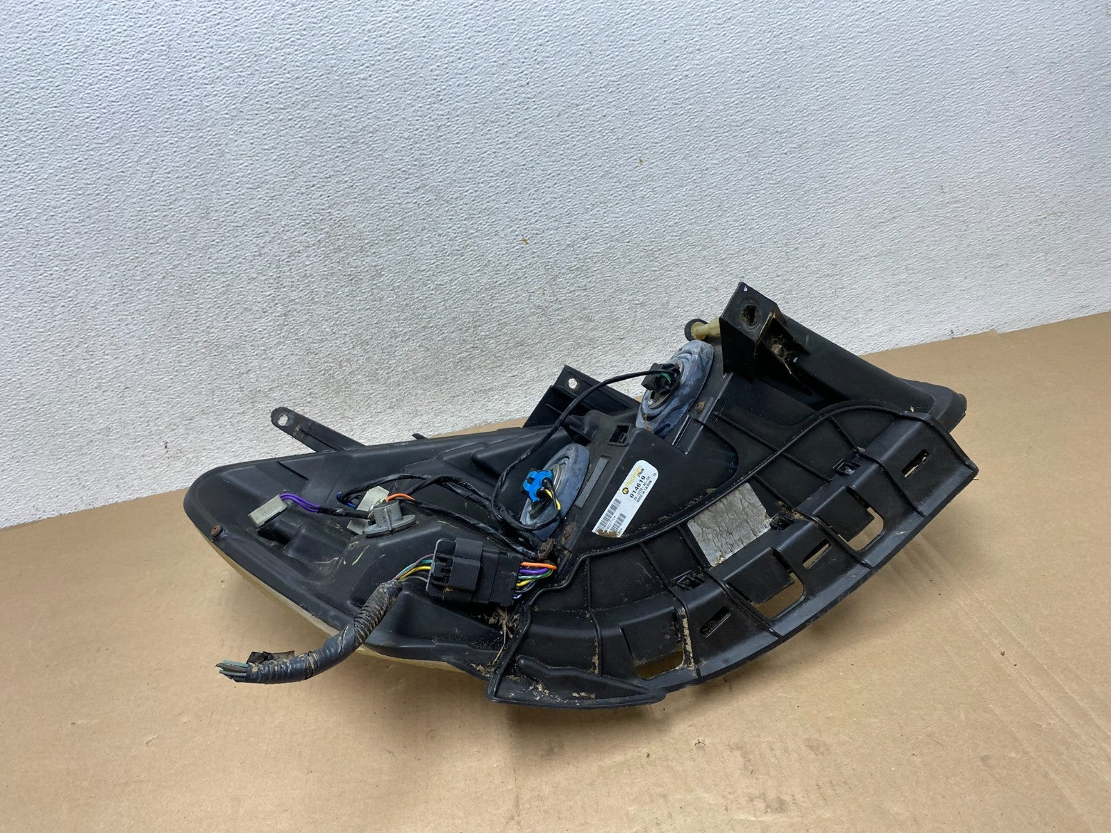 2006 to 2008 Buick Lucerne Left Driver LH Side Halogen Headlight AG4541 DW8