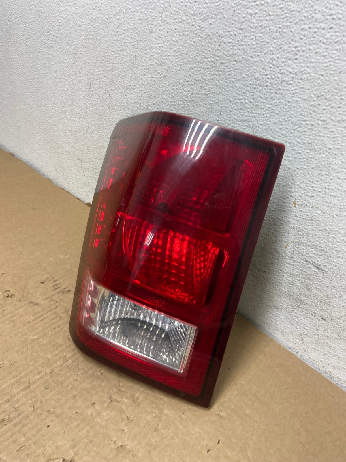 2007 2008 2009 2010 Jeep Grand Cherokee Left Driver Lh Tail Light AF7456 LK1