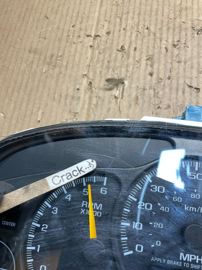 2002 GMC Yukon Speedometer Cluster Gauge Oem X0817 DG1