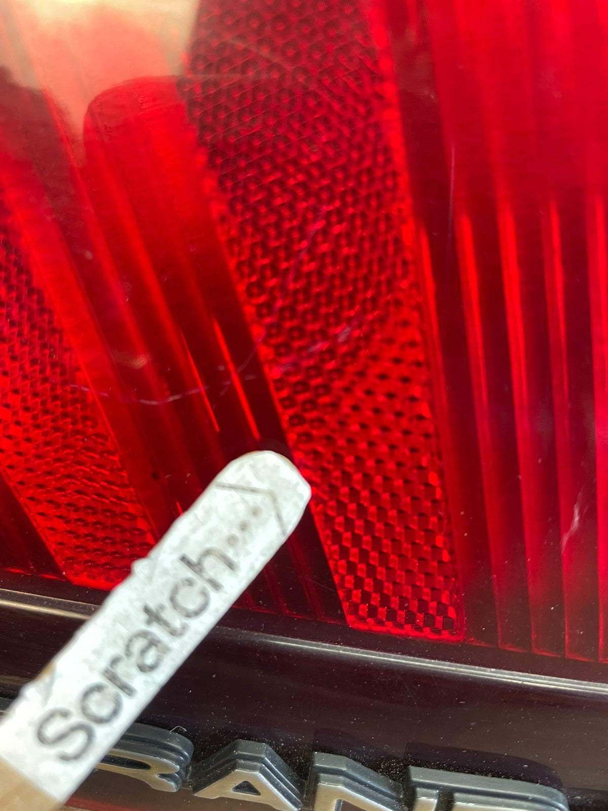 1998 to 2002 Mercury Grand Marquis Trunk Lid Center Tail Light AD0133 DG3