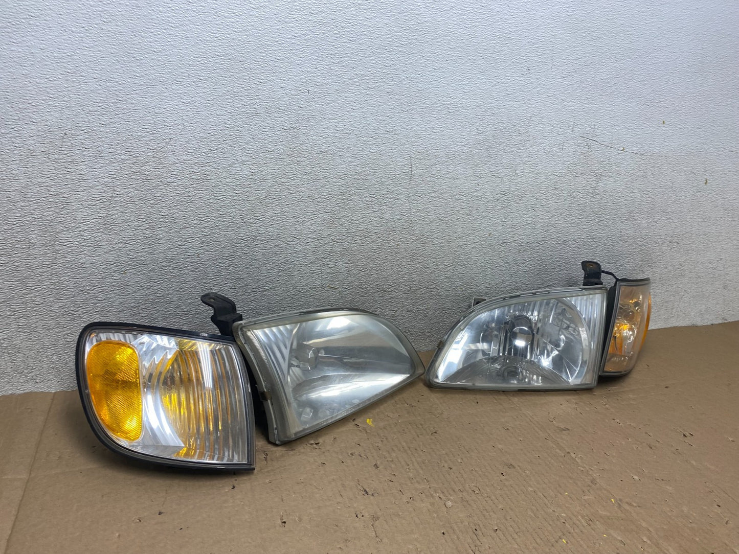 2001 2002 2003 Toyota Sienna Left+Right Side Set Headlights Halogen T5730 DW2