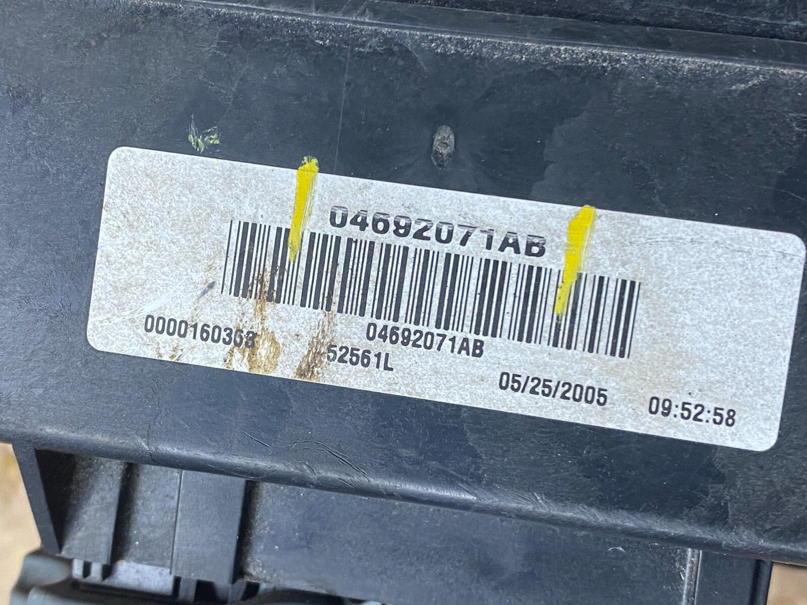 2005 Jeep Grand Cherokee Integrated Power Fuse Box Relay 04692071AB H7395 PS6