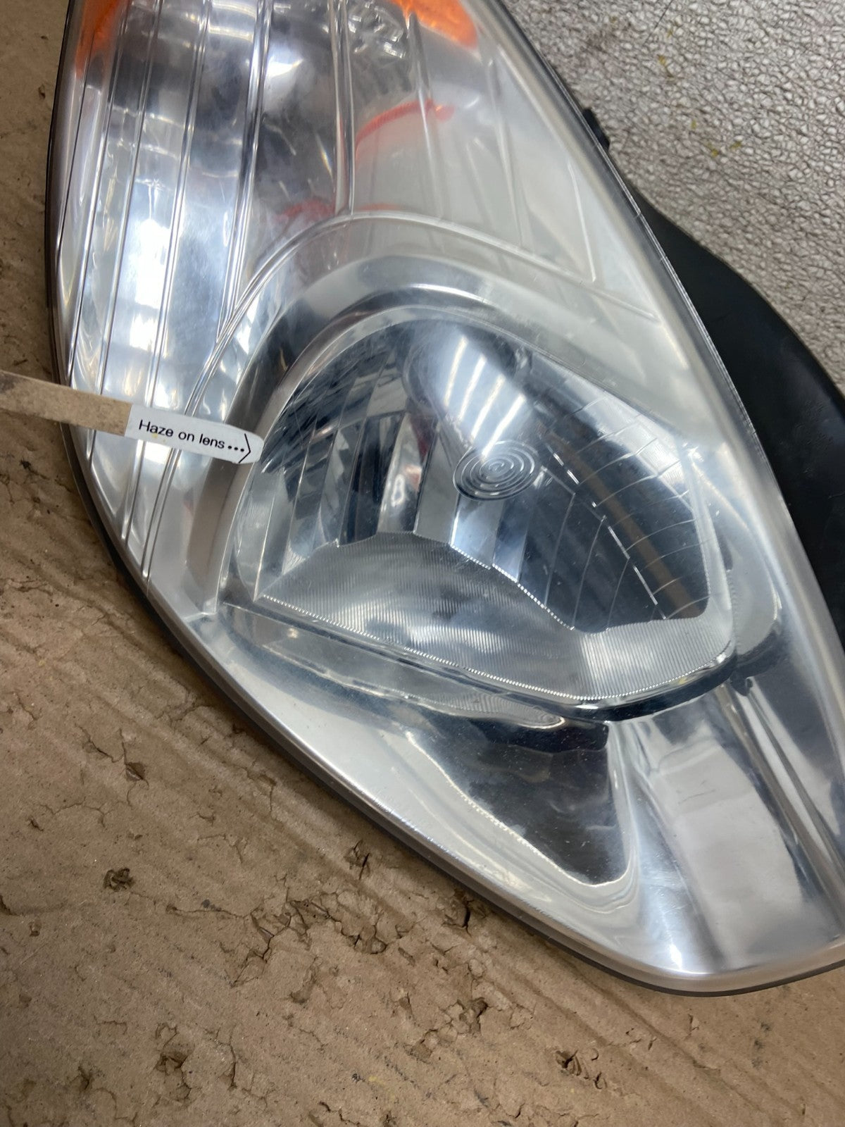 2006 to 2011 Hyundai Accent Sedan Right Passenger  Halogen Headlight AB1645 DW4