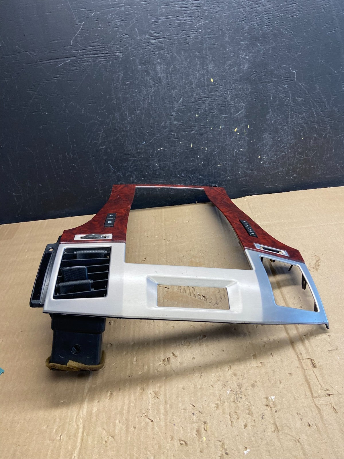 2007-2014 Cadillac Escalade Center Dash Trim Radio Bezel Vent Wood AE1755 DG2
