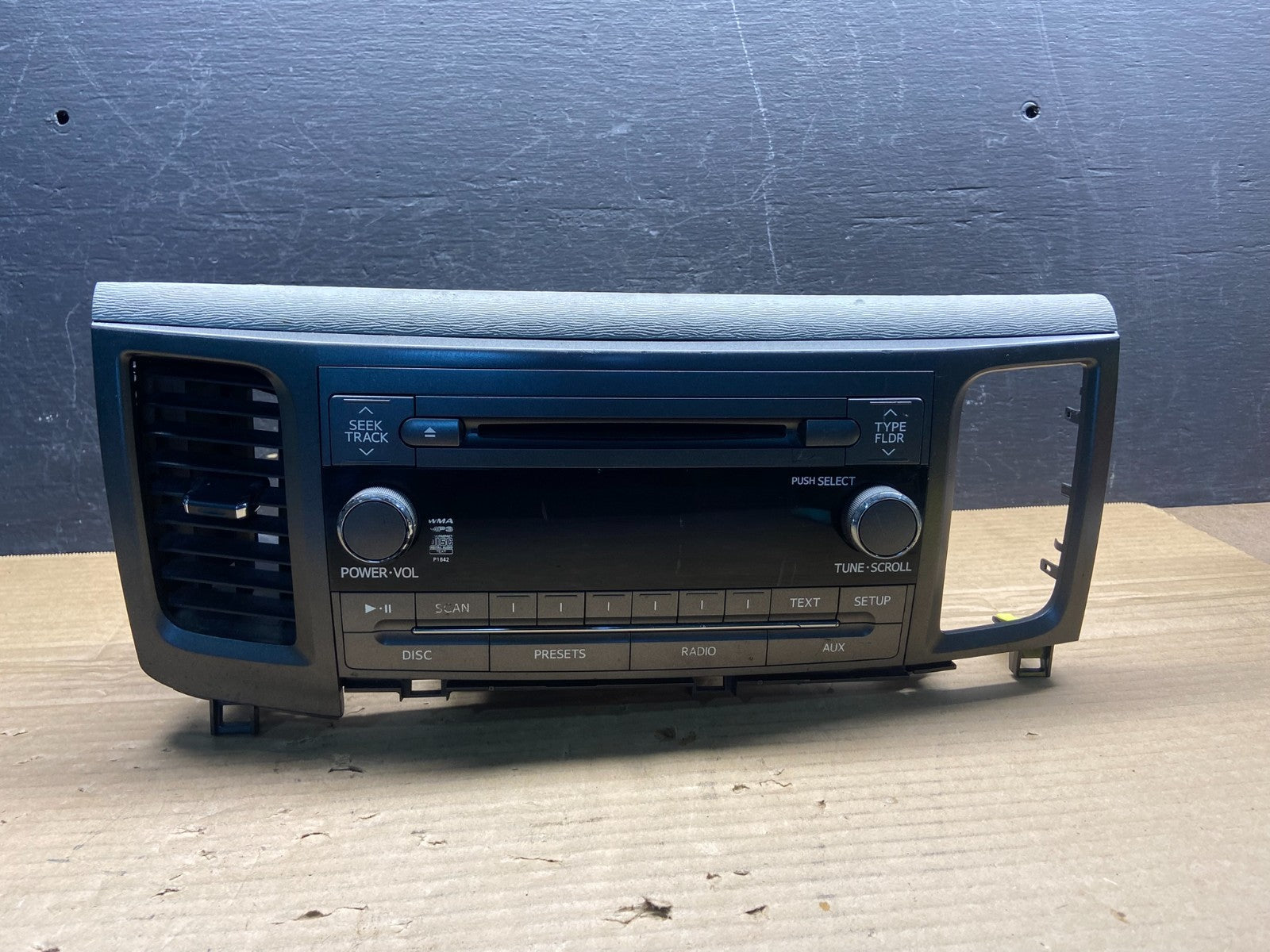 2011 to 2014 Toyota Sienna AM FM CD Mp3 Radio Receiver ae4521 DG0