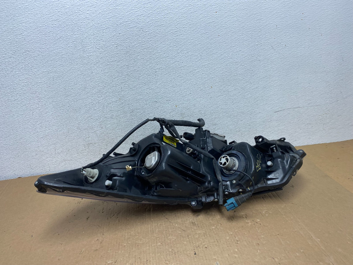 2009-2014 Acura TSX Right Passenger RH Xenon HID Headlight AD8092 DW7
