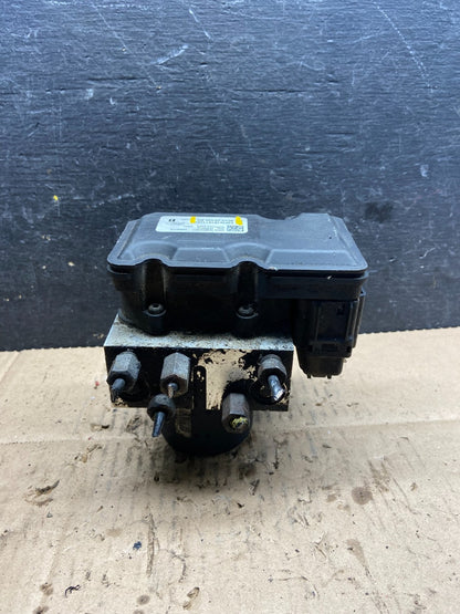 2011 - 2014 Ford E250 E350 Van  ABS Anti Lock Brake Pump Module Oem Q6113 DG2