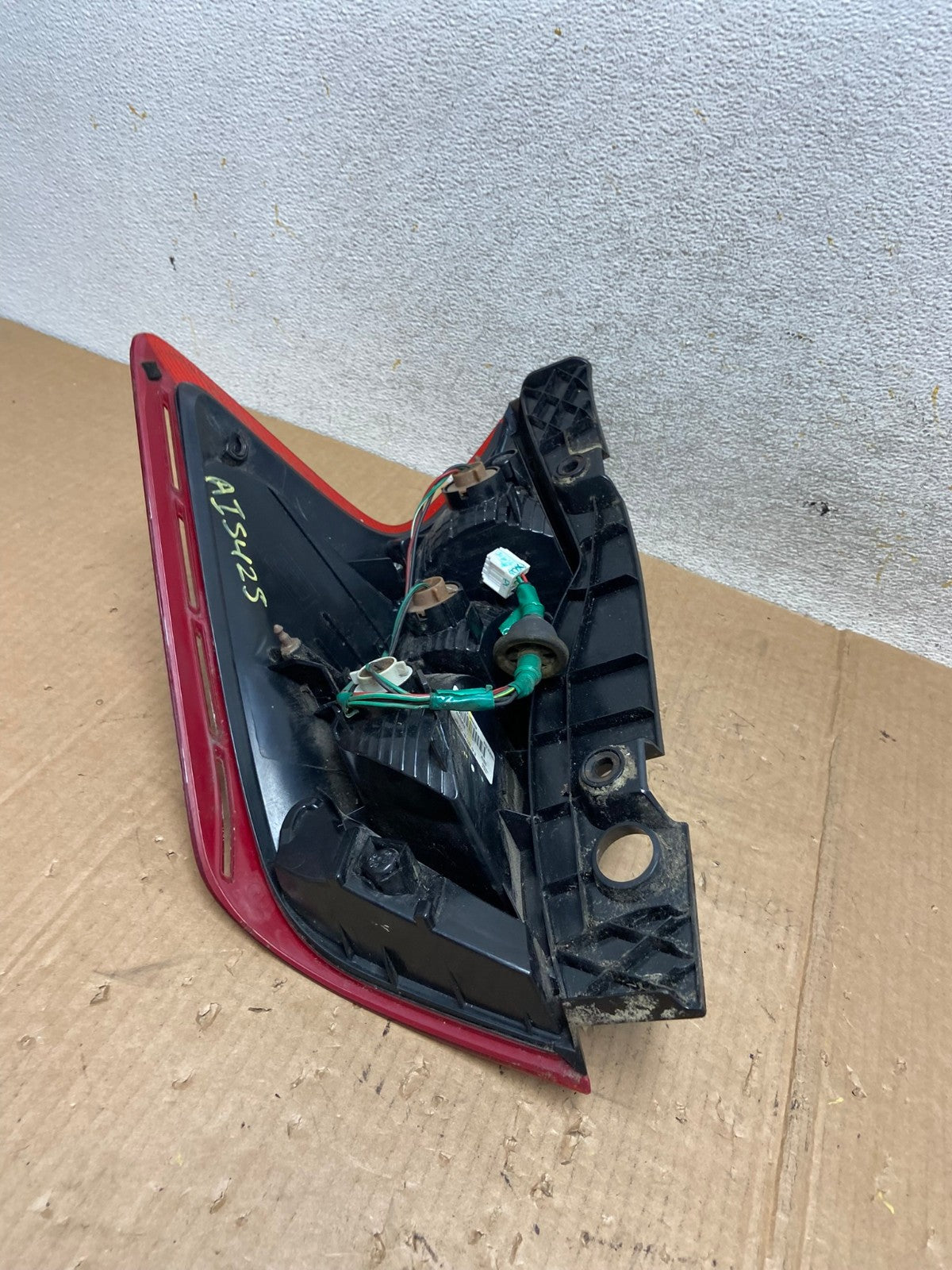2014 - 2019 Nissan Versa Note Hatchback Right Passenger Tail Light AI5425 LK6