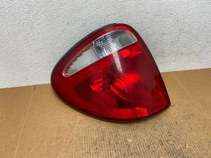 2004 to 2007 Dodge Grand Caravan Left Driver Lh Tail Light AE2619 LK0