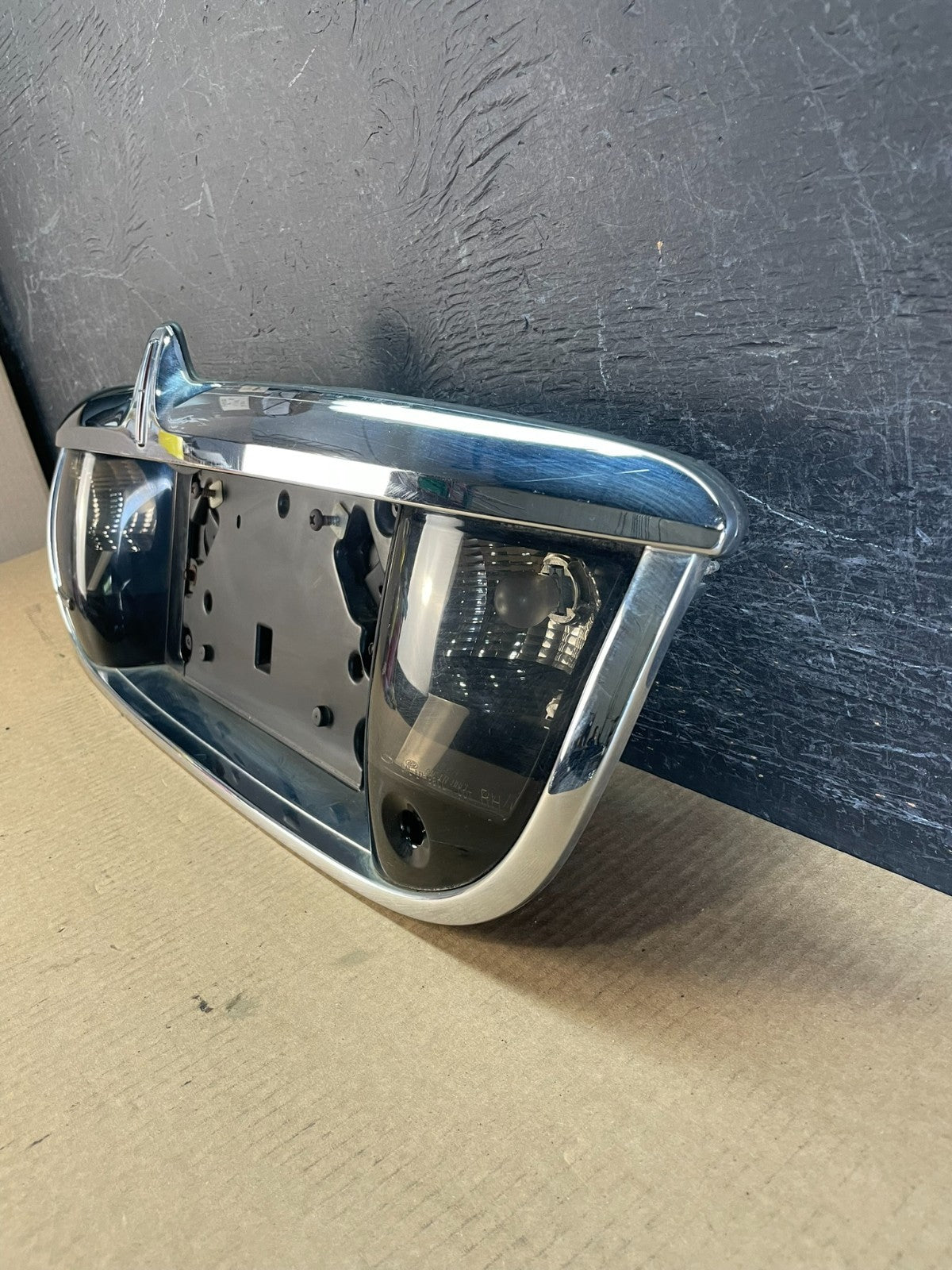 1999-2002 Lincoln Continental License Plate Panel Backup Lights Trim af3750 DG1