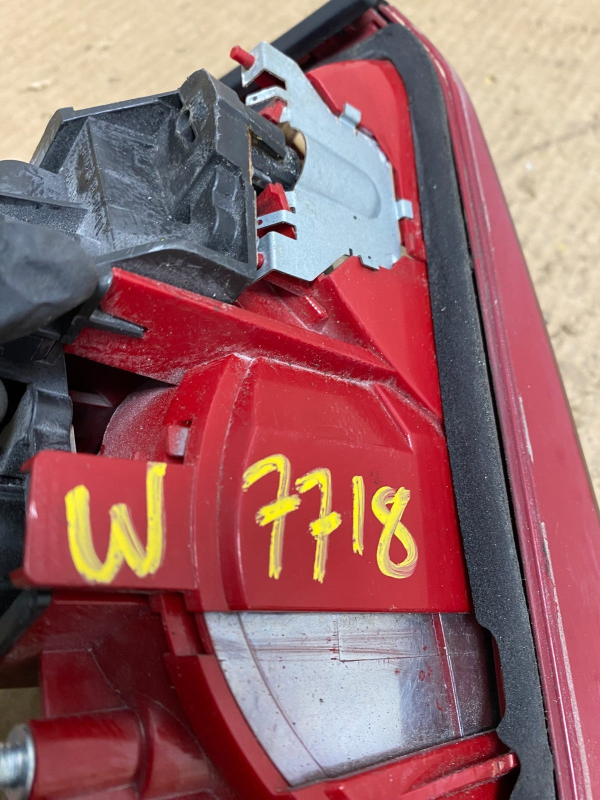 2009 2010 2011 2012 Audi A4 Sedan Left Driver Side Inner Tail Light Oem W7718 DW7