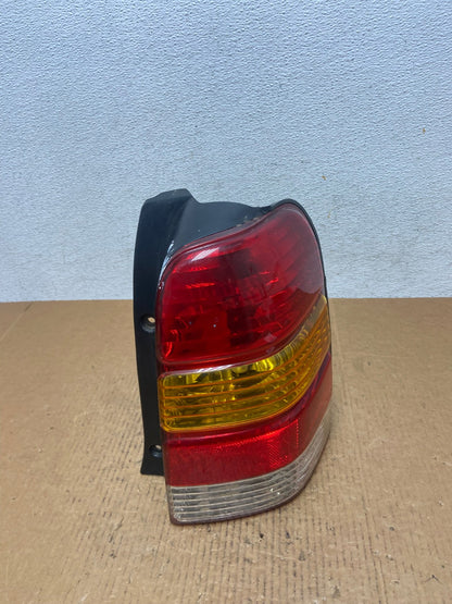 2001 to 2007 Ford Escape Right Passenger RH Side Tail Light AE0484 LK2