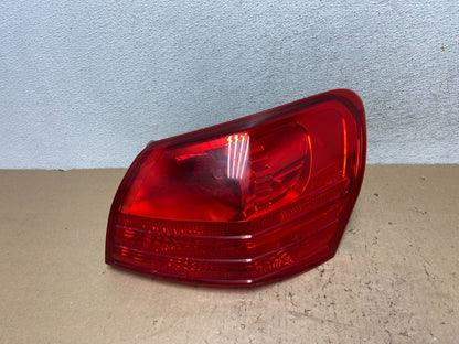 2008 to 2015 Nissan Rogue Right Passenger Rh Side Tail Light AG43890