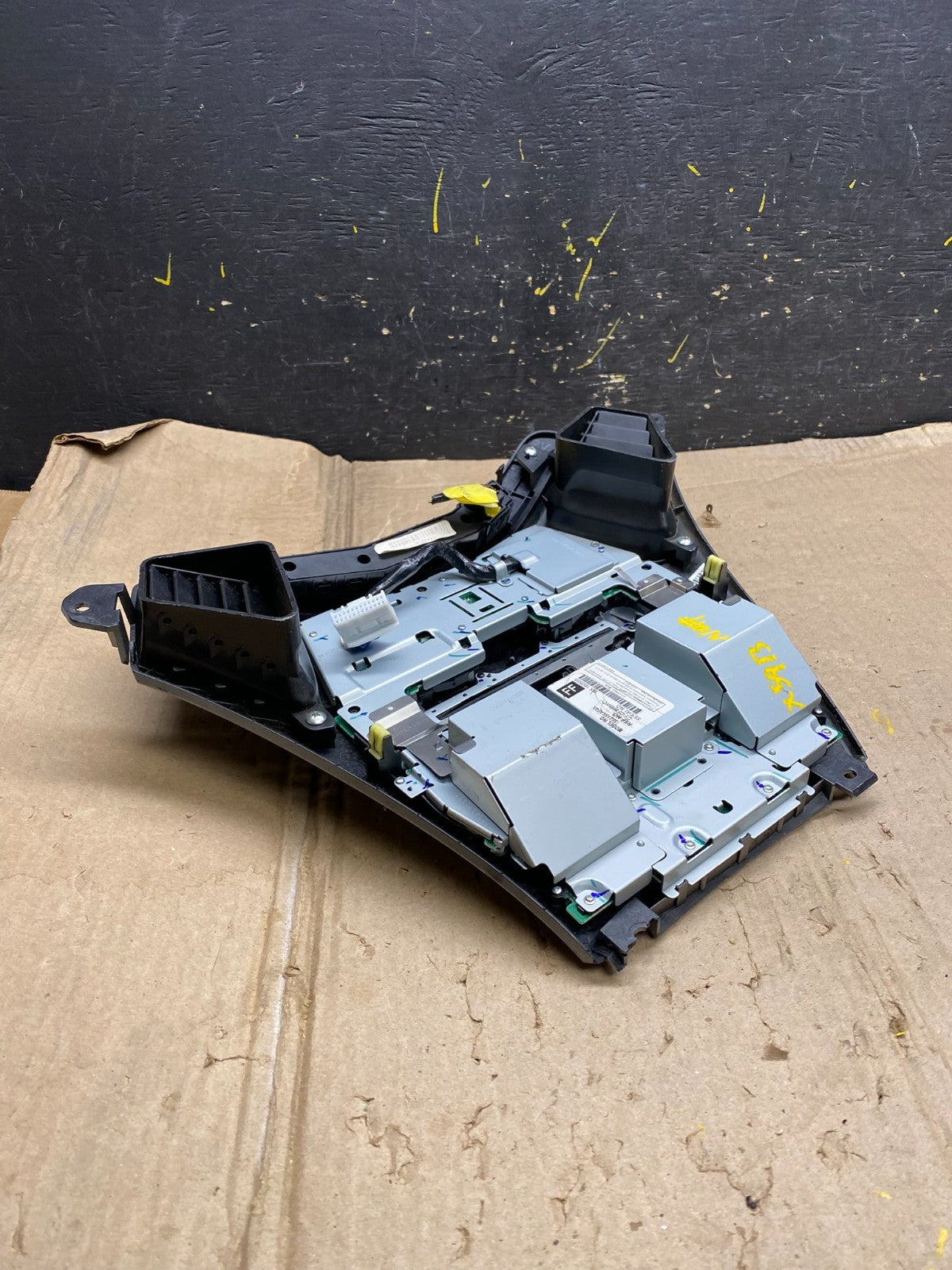 2006-2009 Subaru Tribeca Radio CD Player AC Climate Control Bezel Panel x5913 DG4