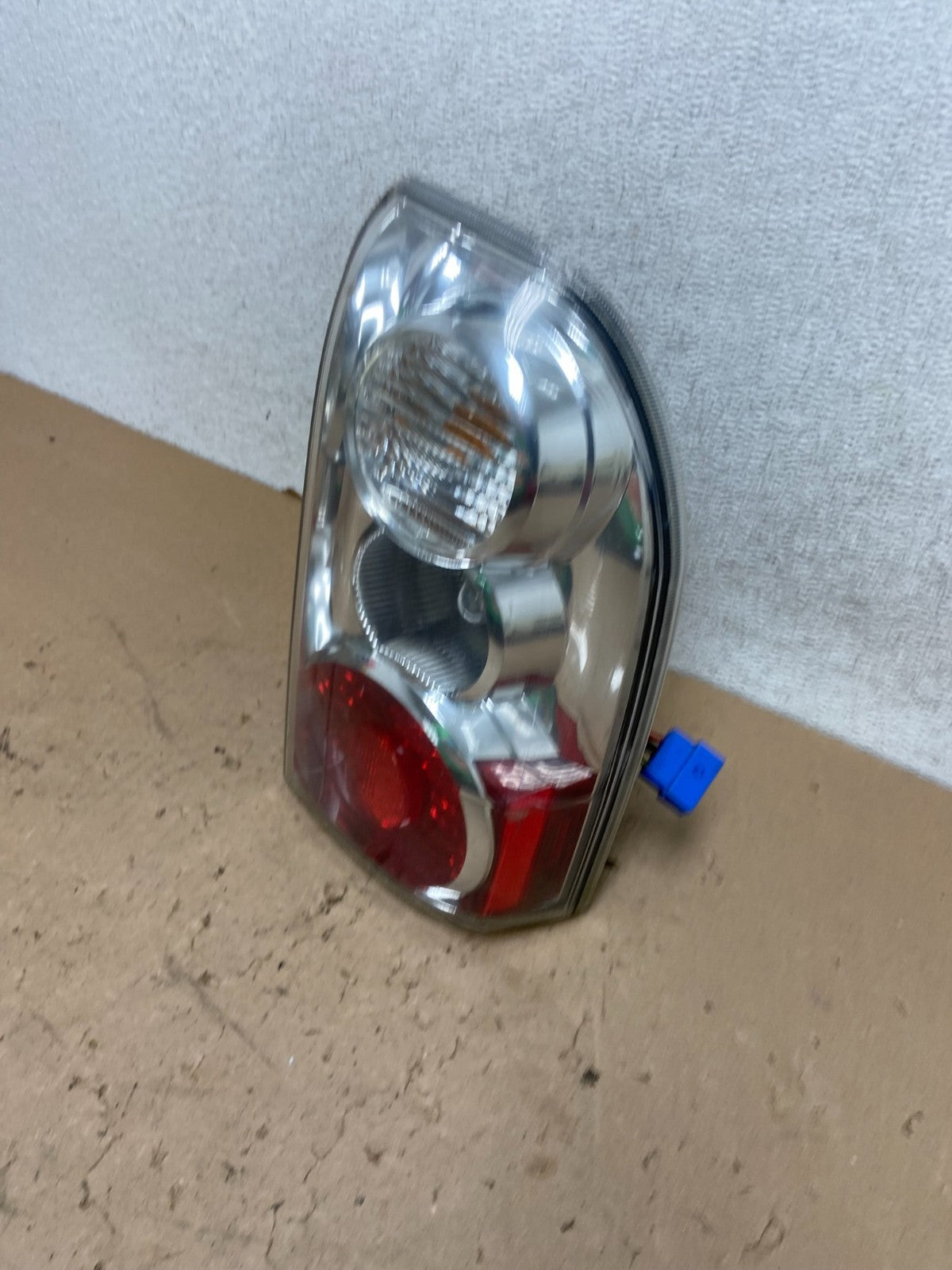 2004 2005 2006 Suzuki XL-7 Vitara Right RH Side Tail Light AG3221