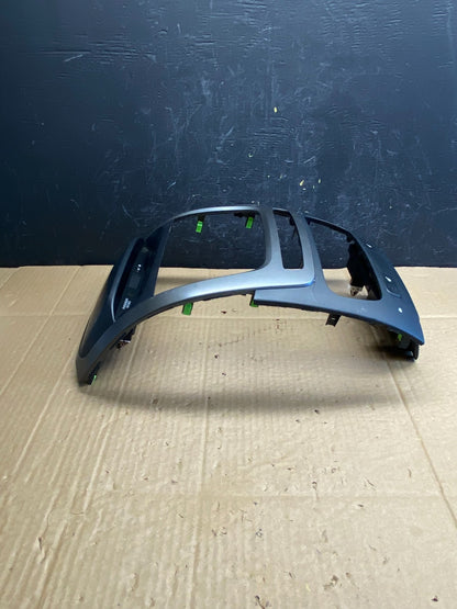 2014 2015 Kia Sorento Center Radio Climate Control Clock Trim Heat Seat AC9415 D1