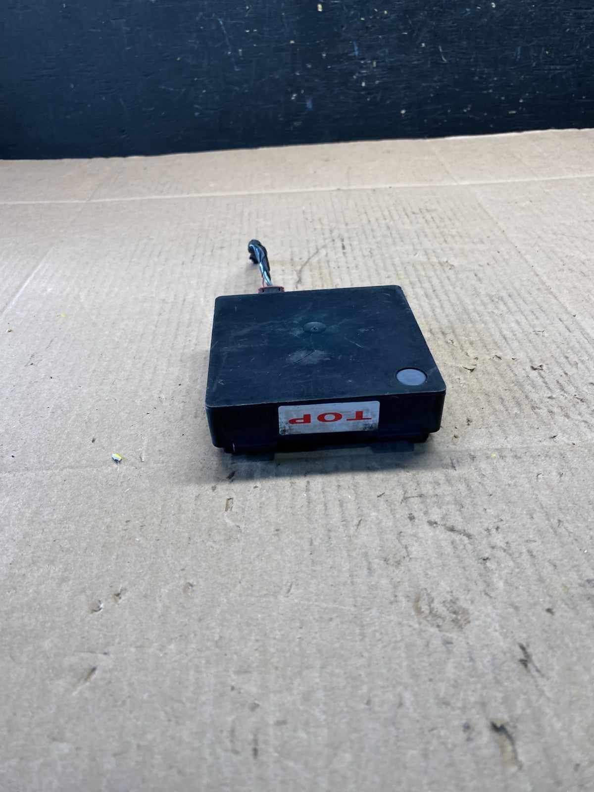 2013 to 2018 Ford Lincoln Rear Radar Blind Spot Module OEM r5959 DG1