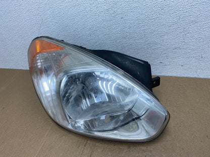 2006 to 2011 Hyundai Accent Sedan Right Passenger Halogen Headlight AC5649 DW1