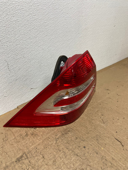 2005-2007 Mercedes-Benz C230 C240 W203 C-Class Left Driver Tail Light AC0212 LK2