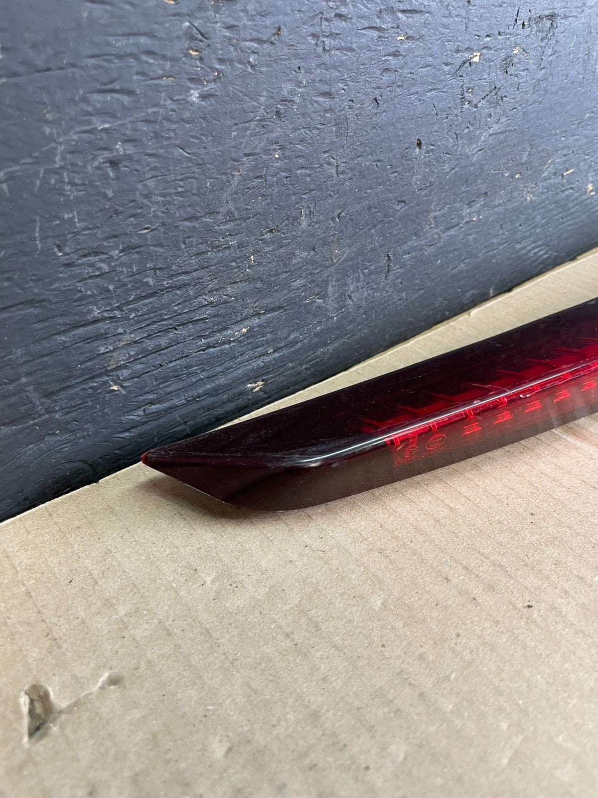 2008-2013 Cadillac Cts Sedan Trunk Lid 3rd Third Brake Tail Light ac1973 DG2