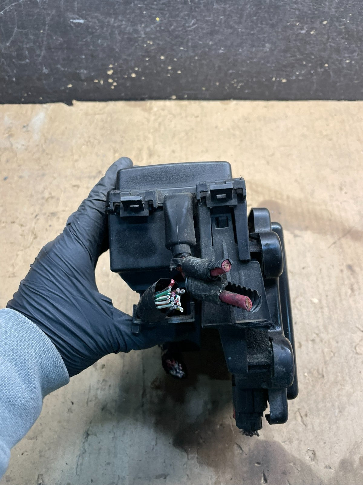 2007 Jeep Grand Cherokee Fuse Box BCM Body Control Module W7343 DG3