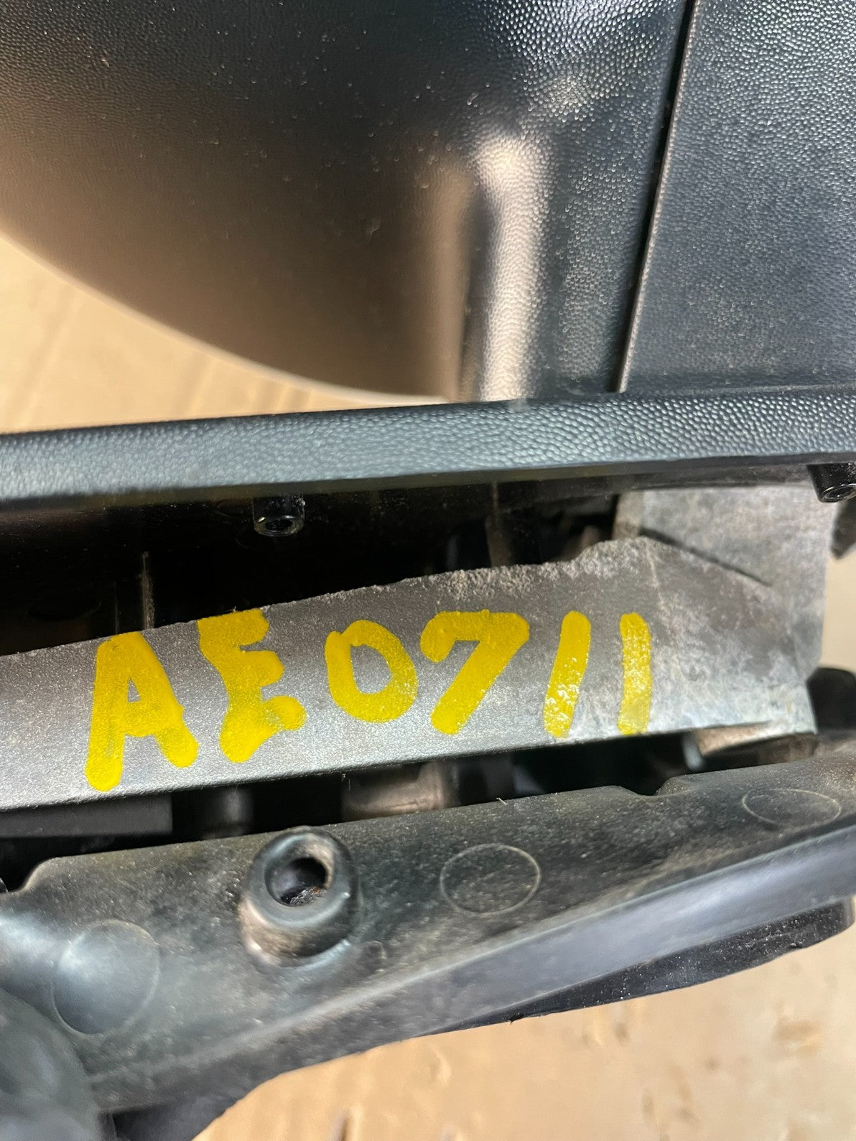 2010 - 2013 Kia Forte Sedan Right Passenger View Turn Signal Mirror AE0711 D10