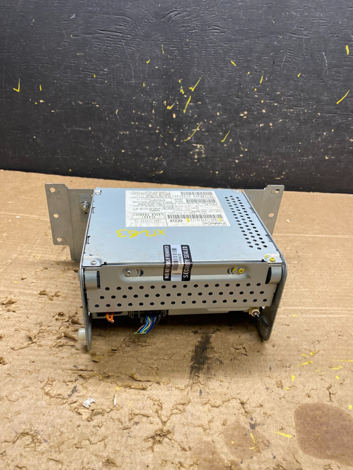 2009 2010 2011 Jaguar XF Radio Receiver CD Player x1283  DG3