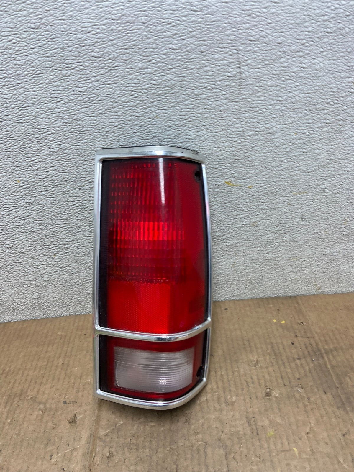 1985 to 1993 Chevrolet S10 S15 SONOMA Right Passenger Tail Light AA64420