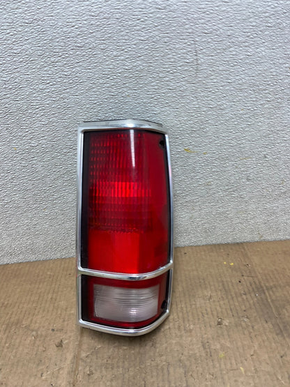 1985 to 1993 Chevrolet S10 S15 SONOMA Right Passenger Tail Light AA64420