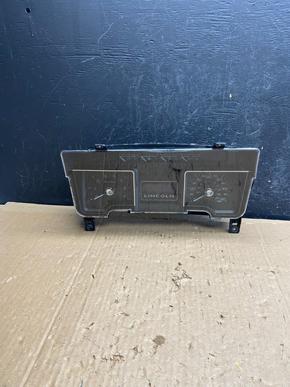 2007 2008 Ford Expedition Speedometer Cluster Gauge 7l1t-10849 ad6905 DG0