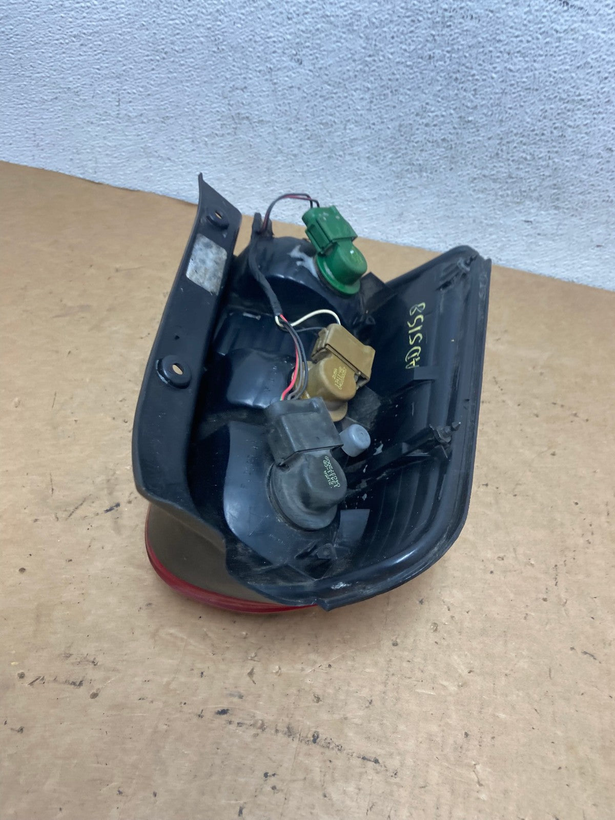 2001 to 2007 Ford Escape Right Passenger RH Side Tail Light AD5158 LK4