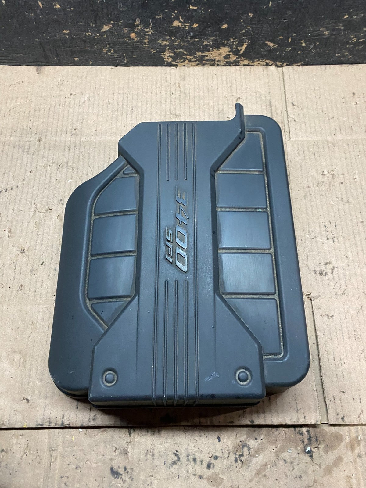 2004 2005 2006 Chevrolet Equinox Engine Cover 3.4L W4603 DG2