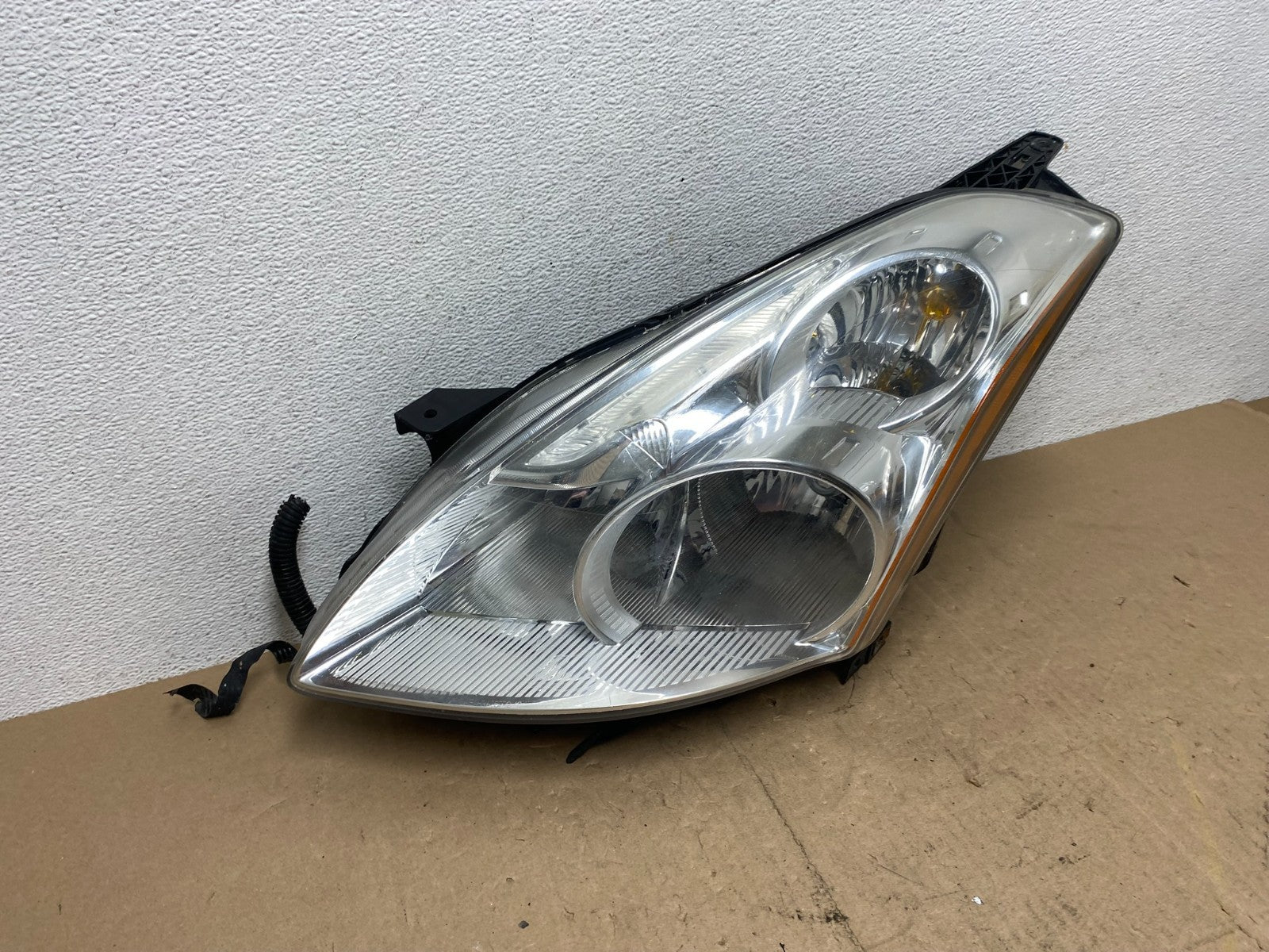 Sedan 2010 2011 2012 Nissan Altima Left Driver Side Headlight AE6877 DW2