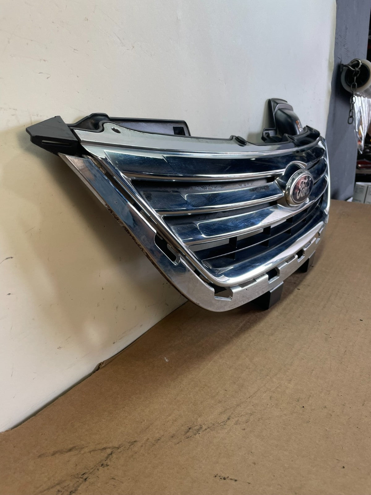 2011 2012 2013 Ford Fiesta Front Upper Chrome Grille Grill AF8755 DG2