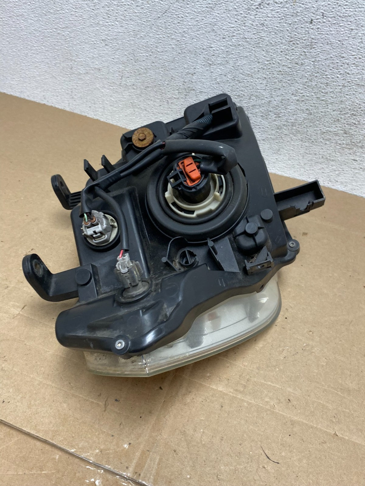 2008 to 2012 Nissan Pathfinder Halogen Headlight Left Driver Lh AE5016 DW8