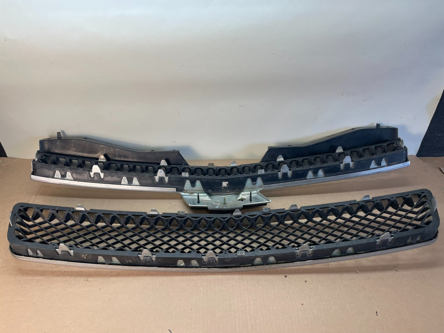 2007 to 2014 Chevrolet Avalanche Front Upper Lower Set Grill Grille AG1006 DG3