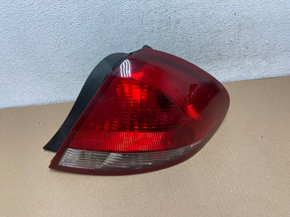 2004 2005 2006 2007 Ford Taurus Right Passenger Side Tail Light AF2998 LK0